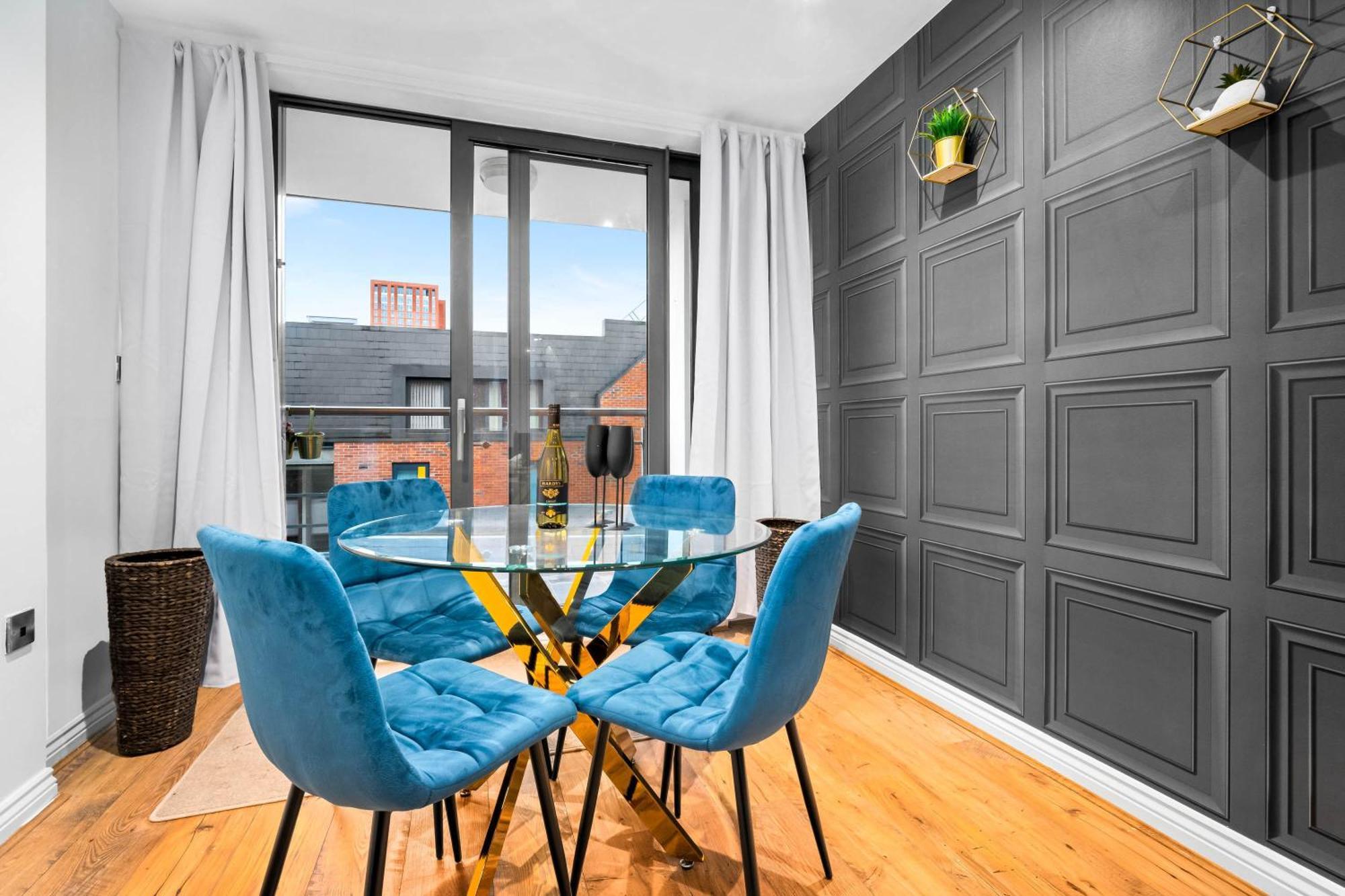 Luxury Two Bedroom Apartment - City Ceentre - Balcony - Jq - Netflix & Wifi - 11B Бирмингам Екстериор снимка